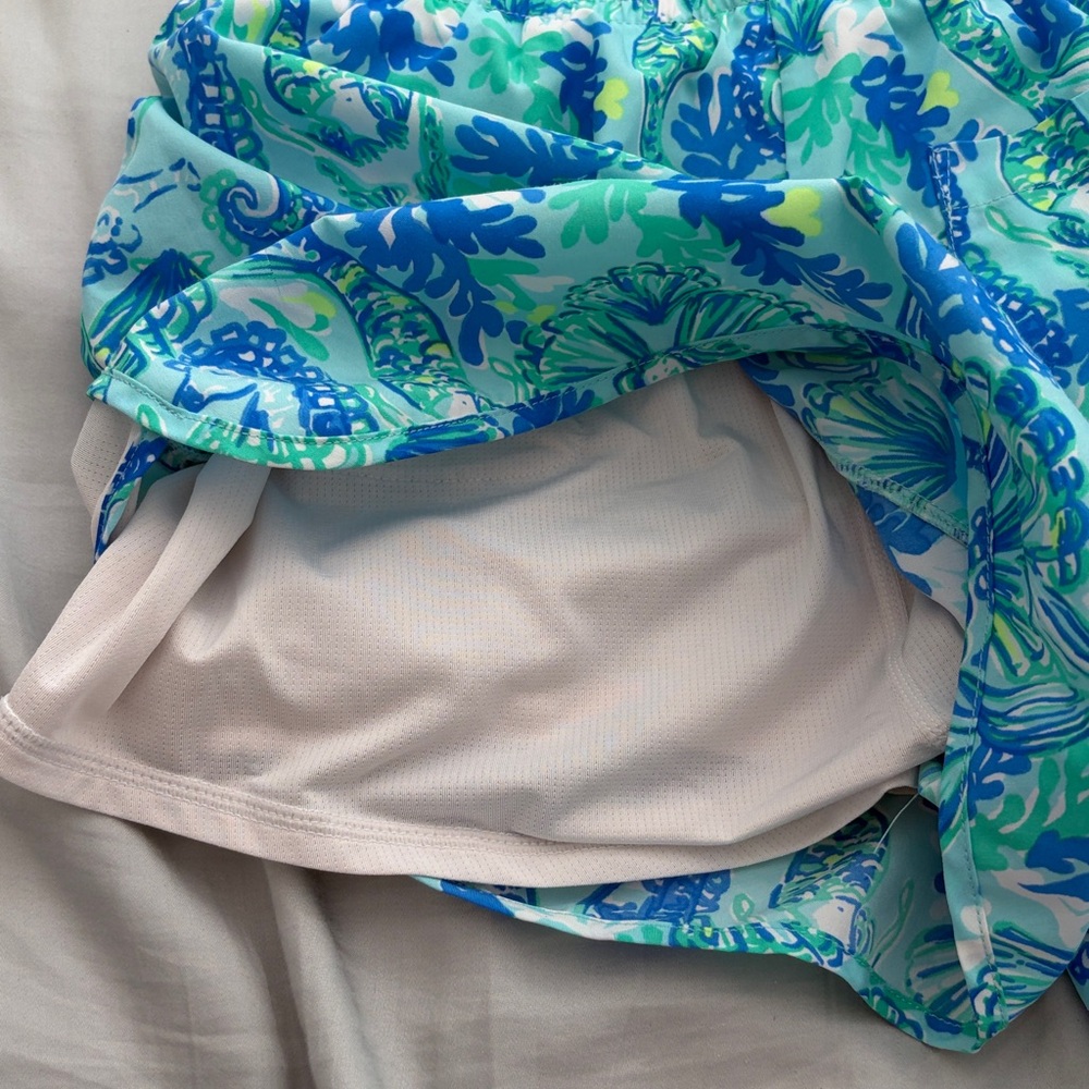 Lilly Pulitzer luxletic shorts - Picture 5 of 5